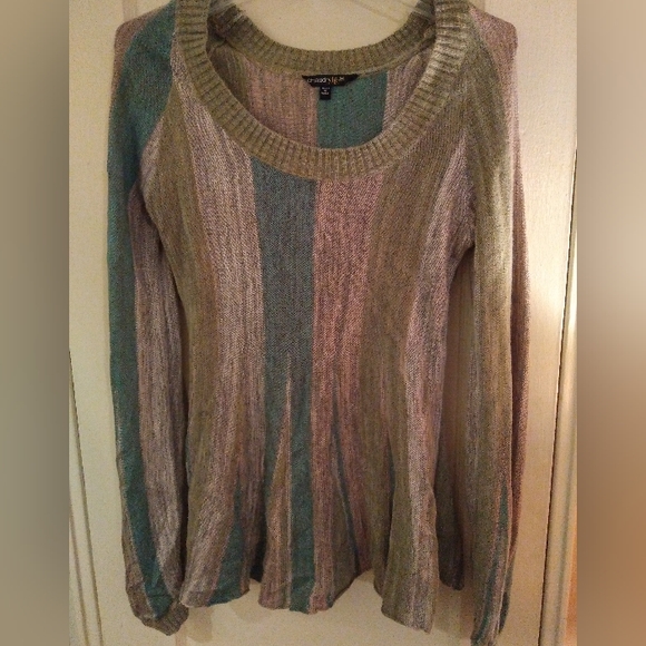 Chaudry Kc Sweaters - Chaundry KC Peplum Hem Sweater Sz Medium